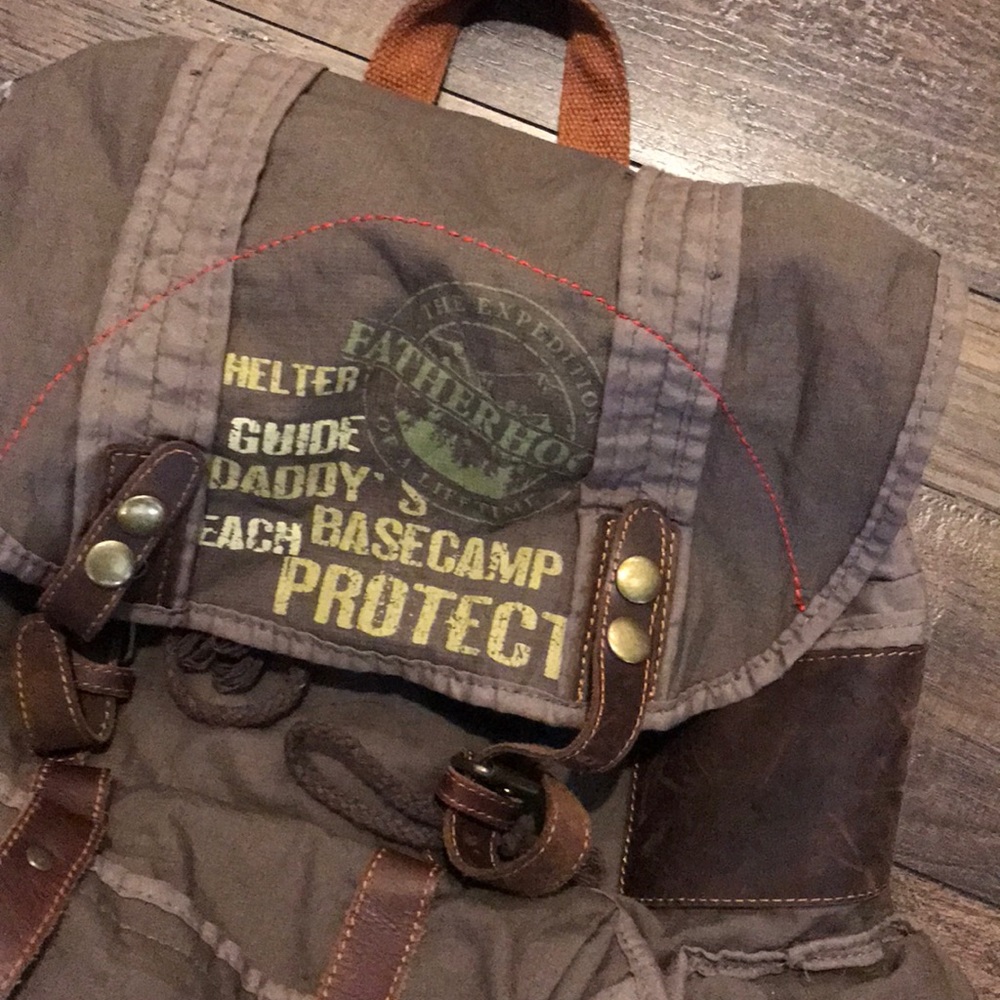 Cloth Daddy Diaper Backpack - Picture 2 of 7